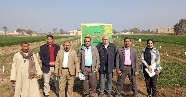 لجنة من معمل بحوث الحشائش تقوم بزياة ميدانية لمحافظات الصعيد 1 معمل بحوث الحشائش