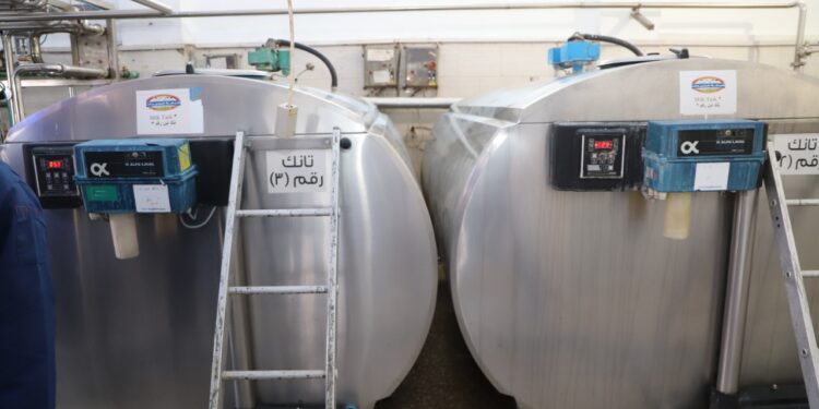 مراكز تجميع الألبان .. الزراعة تكشف عن تطوير وإنشاء 240 مركزا 1 مراكز تجميع الألبان