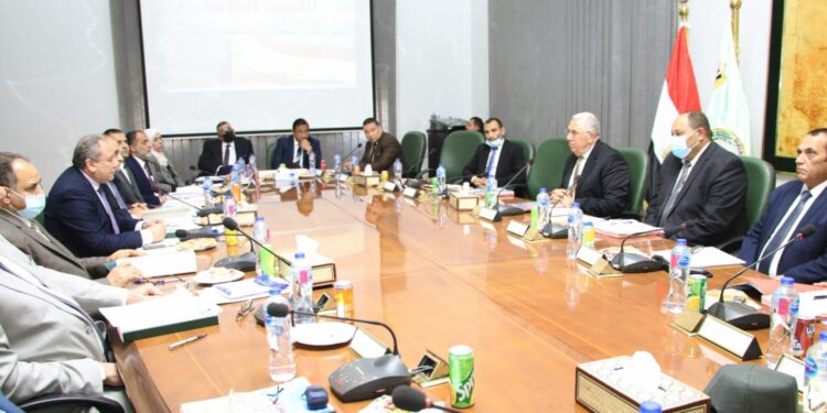 وزير الزراعة يترأس مجلس إدارة هيئة التعمير والتنمية الزراعية