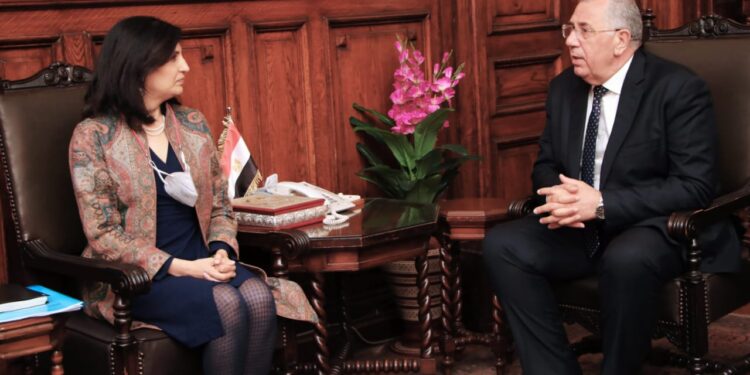 وزير الزراعة يبحث مع وفد الإيفاد استعدادات مصر لاستضافة قمة المناخ 1 قمة المناخ