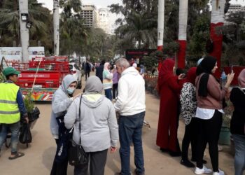 حديقة الأورمان تشهد إقبالا كبيرا من المواطنين على معرض زهور الربيع ال89