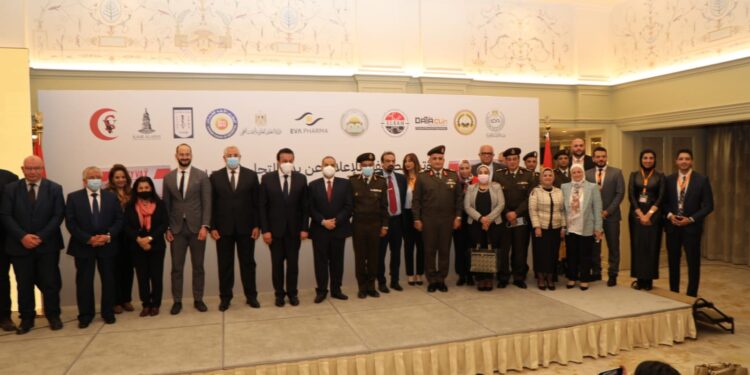 «القصير وعبدالغفار» يعلنان بدء التجارب السريرية للقاح كورونا «إيجي فاكس»