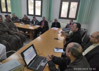 مكافحة ذباب الفاكهة في ورشة عمل لمزارعي النوبارية