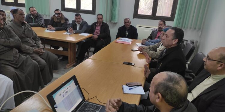 مكافحة ذباب الفاكهة في ورشة عمل لمزارعي النوبارية 1 مكافحة ذباب الفاكهة في ورشة عمل لمزارعي النوبارية