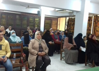 تربية ديدان الحرير