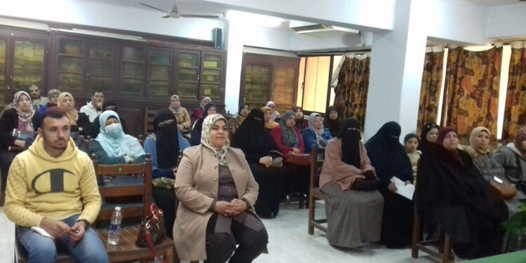 تربية ديدان الحرير