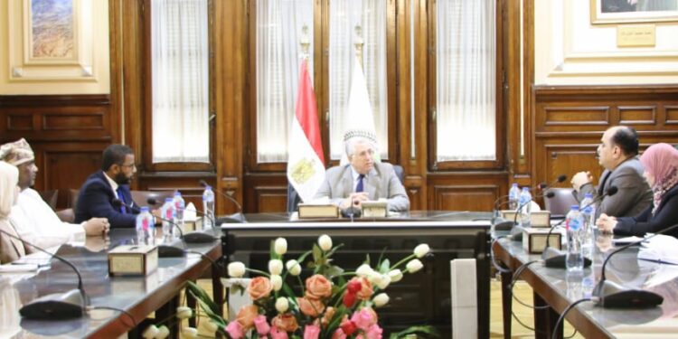 القصير يبحث مع رئيس الحجر الزراعي العماني التبادل التجاري في مجال المنتجات الزراعية الطازجة 1 الحجر الزراعي