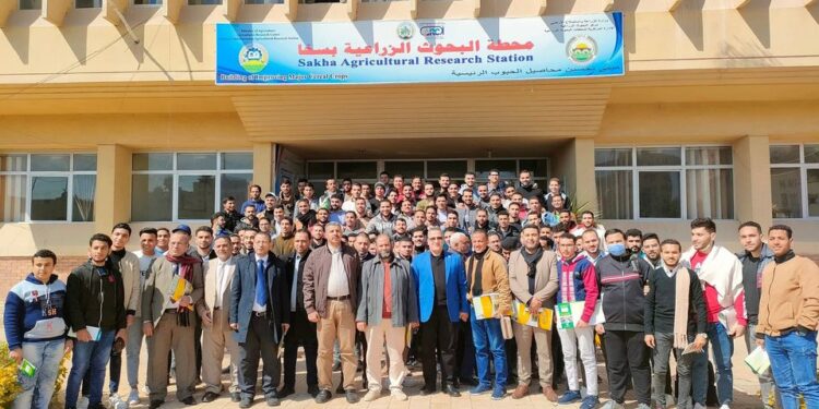 بحوث سخا تستضيف وفد طلابي من زراعة الأزهر.. وتنظم تدريبا مع معهد الأراضي 1 بحوث سخا