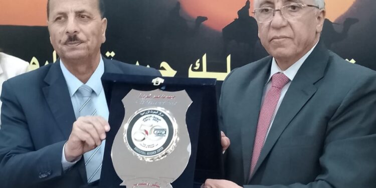 رئيس مركز البحوث الزراعية يكرم د. حمدي الموافي ود. كلارا عزام 1 رئيس مركز البحوث الزراعية يكرم د. حمدي الموافي ود. كلارا عزام