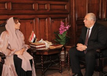 «القصير» يبحث مع سفيرة الإمارات آفاق الاستثمار الزراعي بين البلدين الشقيقين