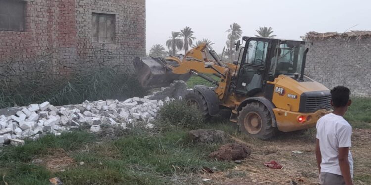 إزالة 122 حالة تعدٍ على الأراضي الزراعية وأملاك الدولة في الفيوم 1 الأراضي الزراعية