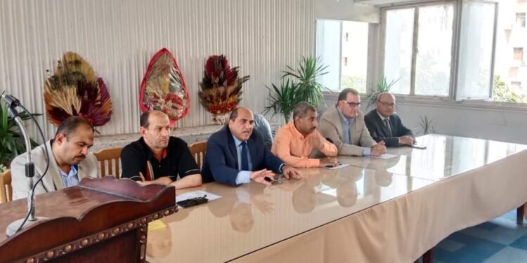 توريد القمح .. وفد من الزراعة يجتمع بمسئولي الشرقية لمتابعة حصاد المحصول 1 توريد القمح .. وفد من الزراعة يجتمع بمسئولي الشرقية لمتابعة حصاد المحصول