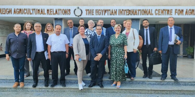 الزراعة: المشرف على العلاقات الخارجية يبحث التعاون مع مصنعي المعدات الزراعية الروسية 1 مصنعي المعدات الزراعية