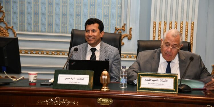 وزير الزراعة يؤكد أهمية رفع الوعي في ظل التحديات التي تواجه العالم