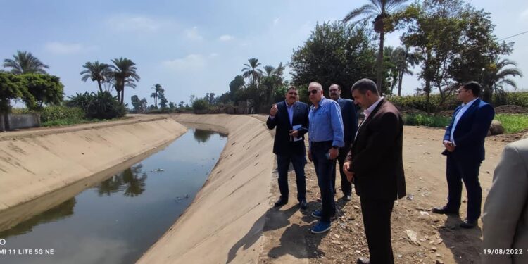 وزير الري يتفقد أعمال التأهيل المنفذة سابقا بترعة الفليفلة المستجدة 1 وزير الري