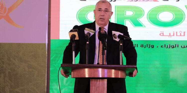 وزير الزراعة: الدولة المصرية أطلقت مشروعات عملاقة لتحقيق الأمن الغذائي للمواطنين 1 الزراعة