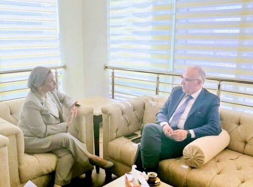 وزيرا الري والبيئة يناقشان جهود تطوير البحيرات الطبيعية 1 الري