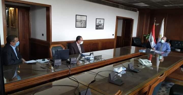 وزير الري يستعرض الموقف التنفيذي لمشروع قناطر ديروط الجديدة 1 وزير الري