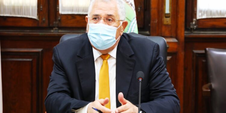 وزير الزراعة يكرم أفضل 10 من مزارعي القمح غدًا .. (الأسماء) 1 مزارعي القمح