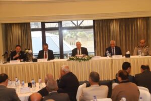وزير الزراعة يكرم أفضل مزارعي القمح ويوجه الشكر لجهاز الخدمة الوطنية ومشروع مستقبل مصر 12 مزارعي القمح