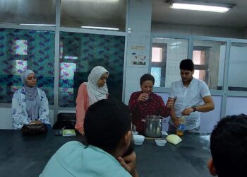 تصنيع منتجات الألبان