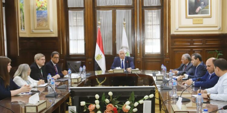 وزير الزراعة يبحث مع مدير أيكاردا كيفية الاستفادة من البحوث التطبيقية والاستعداد لمؤتمر المناخ cop27 1 وزير الزراعة