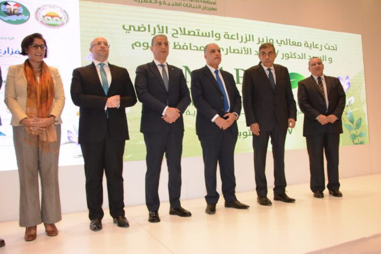 رئيس قطاع الإرشاد الزراعي يشارك في مهرجان النباتات الطبية والعطرية نيابة عن وزير الزراعة