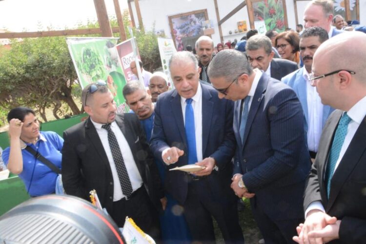 رئيس قطاع الإرشاد الزراعي يشارك في مهرجان النباتات الطبية والعطرية نيابة عن وزير الزراعة