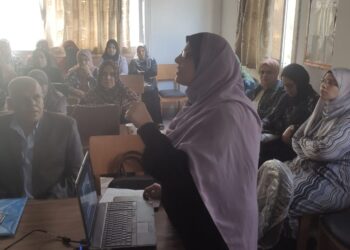 صناعة الحرير الطبيعي في تدريب بمعهد قاية النباتات