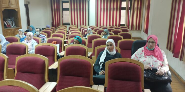 "منظومة التعبئة والتغليف وتأثيرها على صلاحية المواد الغذائية" برنامج تدريبي بتكنولوجيا الأغذية 1 التعبئة والتغليف