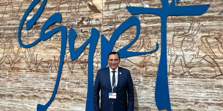 قمة المناخ.."عبدالوهاب" يستعرض الفرص الاستثمارية الصديقة للبيئة بمشروع الـ 1.5 مليون فدان 1 قمة المناخ