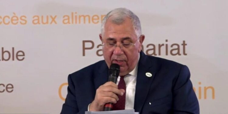 "وزير الزراعة" يلقى كلمة أمام الاجتماع رفيع المستوى حول دعم قدرة الاستدامة في مجال الغذاء والأمن الغذائي في القارة الأفريقية 1 وزير الزراعة