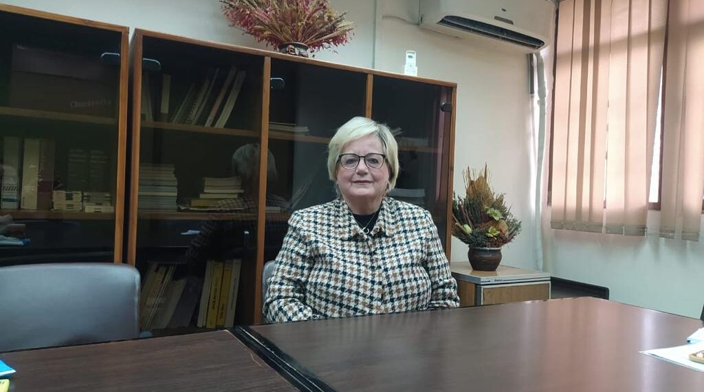 هنية الإتربي .. أول سيدة تتولى رئاسة مركز البحوث 1 هنية الإتربي