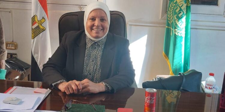 "أمل العسيلي" قائدة خط الدفاع عن صحة الإنسان والحيوان بالقليوبية 1 أمل العسيلي