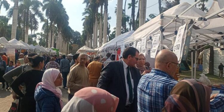 معرض خير مزارعنا لأهالينا بالأورمان يحظى بإقبال جماهيري 1 خير مزارعنا لأهالينا