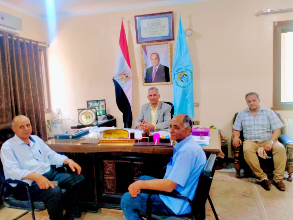توريد القمح .. "عليوة" يتابع حصاد المحصول بالقوصية ويستقبل لجنة متابعة إنتاج التقاوي 13 توريد القمح