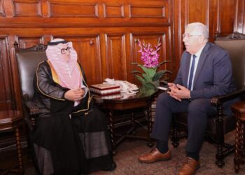 وزير الزراعة يبحث التعاون مع رئيس “الوطني لتنمية الغطاء النباتي ومكافحة التصحر  بالسعودية”