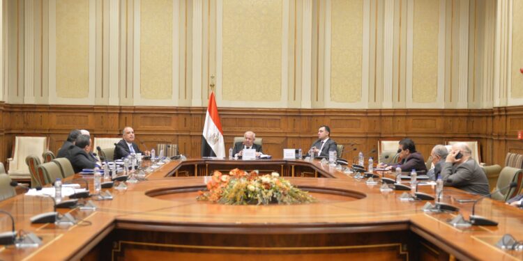 الإرشاد الزراعى: ننتج 2 مليون قنطار قطن ومنظومة جديدة لتسويق المحصول 1 الإرشاد الزراعى: ننتج 2 مليون قنطار قطن ومنظومة جديدة لتسويق المحصول