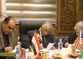 “الزراعة” توقع بروتوكول تعاون مشترك مع جامعة فلوريدا لإنتاج وتصدير شتلات الفراولة