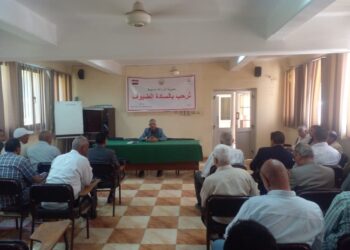 زراعة أسيوط .. “عليوة” يتابع مع مديري الإدارات الزراعية عمليات توريد القمح