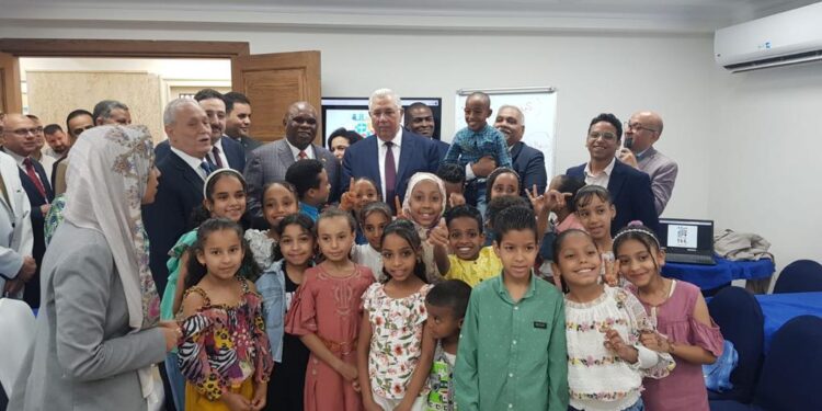وزير الزراعة يبحث مع رئيس بنك الاستيراد والتصدير الأفريقى التعاون المشترك لمواجهة التغيرات المناخية 1 وزير الزراعة