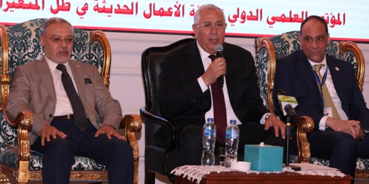 وزير الزراعة يشهد ختام فعاليات المؤتمر العلمي الدولي السابع لكلية التجارة جامعة طنطا 1 وزير الزراعة