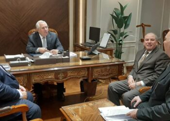 وزير الزراعة يتابع الموقف التنفيذي والحصر التصنيفي لمشروعات هيئة التعمير