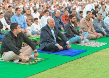 وزير الزراعة يشارك أهل قريته بالغربية احتفالهم بعيد الاضحى