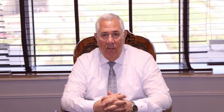 القصير يوجه بتدقيق حصر المساحات المنزرعة فعليا لوصول دعم الأسمدة لمستحقيه 1 دعم الأسمدة