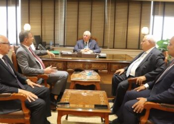 وزير الزراعة يبحث مع قيادات البنك الزراعي المصري دفع التمويل في مجال تنمية القطاع الزراعي 6 وزير الزراعة