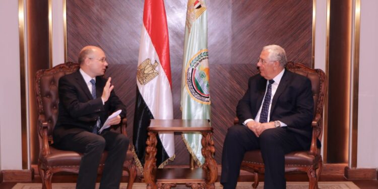وزير الزراعة يبحث مع السفير المجري بالقاهرة تعزيز التعاون الثنائي بين البلدين في قطاع الزراعة 1 وزير الزراعة