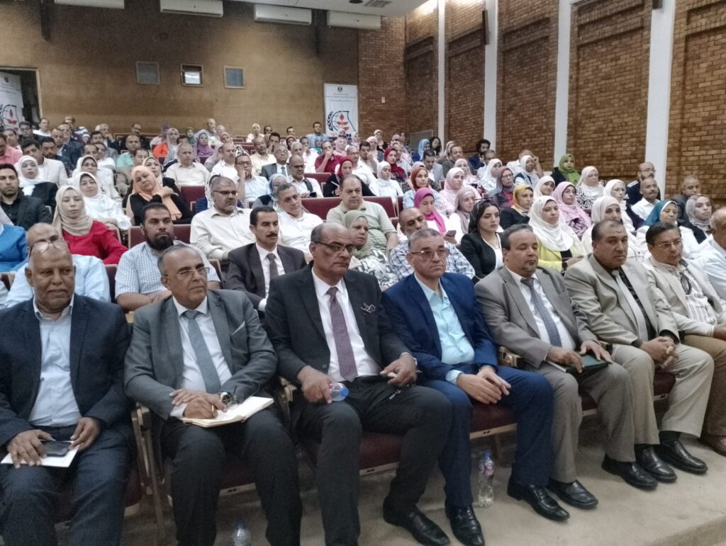 رئيس البحوث الزراعية يلتقي أعضاء الهيئة البحثية بمركز البحوث الزراعية 12 البحوث الزراعية