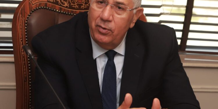 وزير الزراعة يتابع منظومة كارت الفلاح وحوكمة الأسمدة لضمان وصول الدعم لمستحقيه 1 وزير الزراعة يتابع منظومة كارت الفلاح وحوكمة الأسمدة لضمان وصول الدعم لمستحقيه