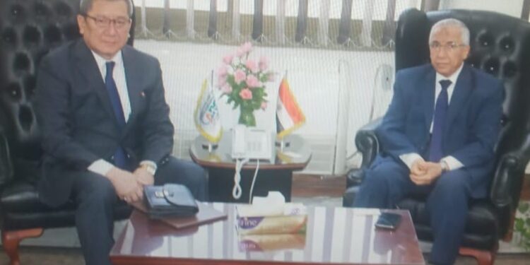 رئيس مركز البحوث الزراعية يبحث مع السفير الكوري تعزيز سبل التعاون المشترك 1 البحوث الزراعية